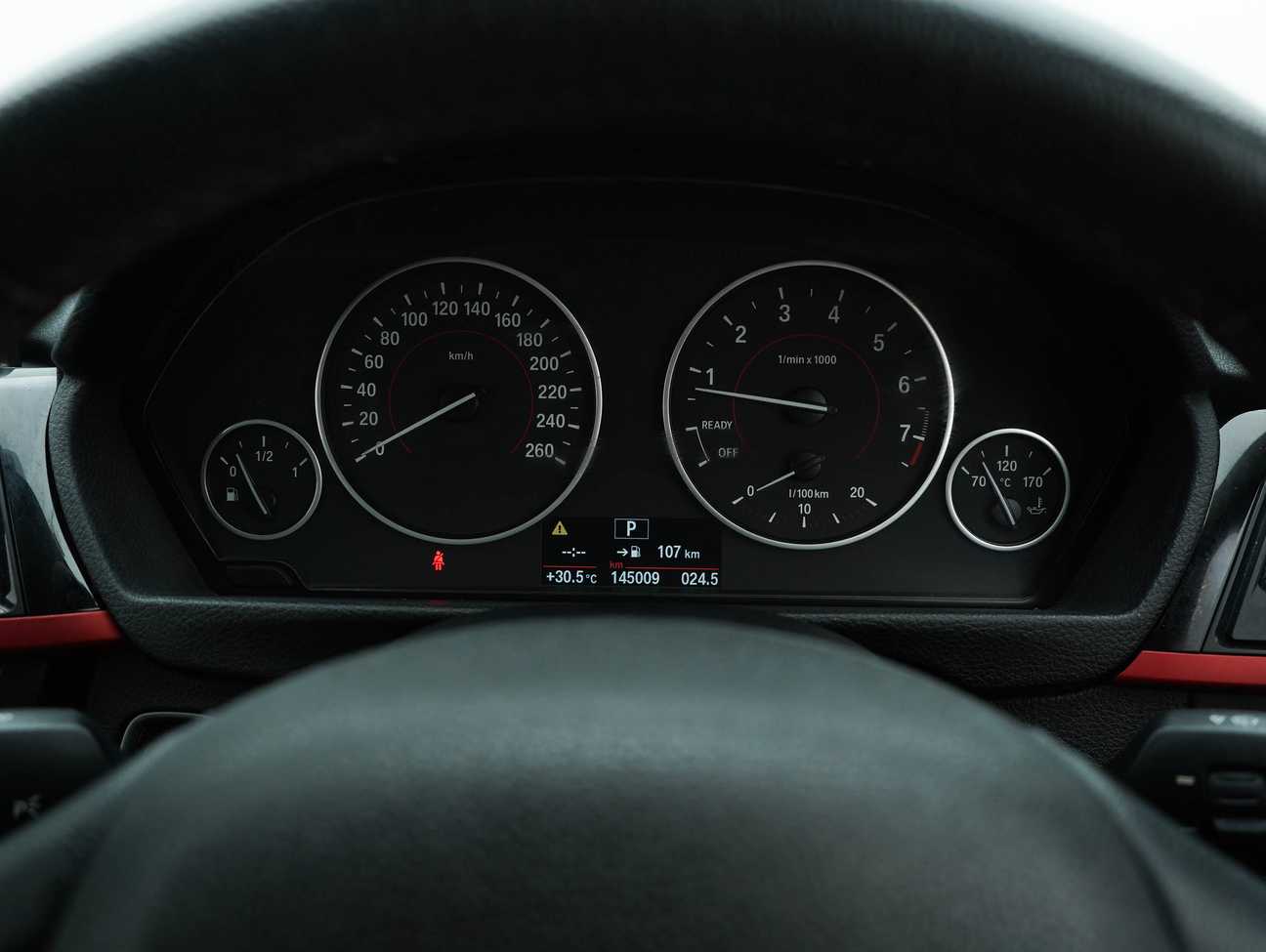 used 2014 BMW 320i Sport Line 2.0