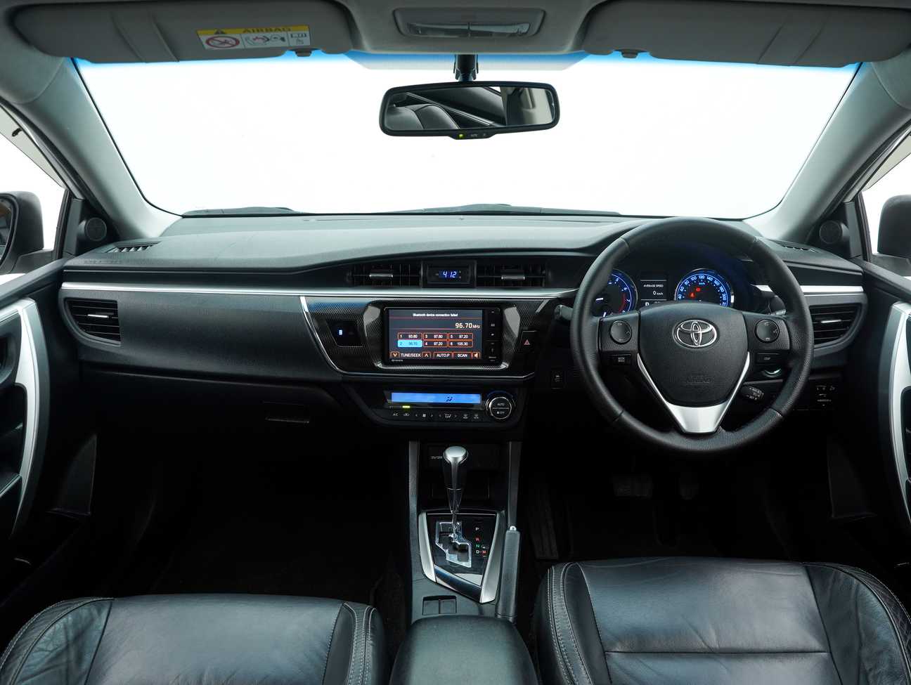 used 2014 Toyota Corolla Altis V 2.0