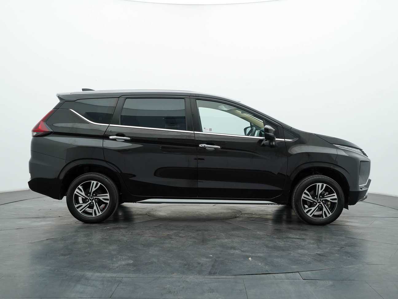 used 2024 Mitsubishi Xpander  1.5