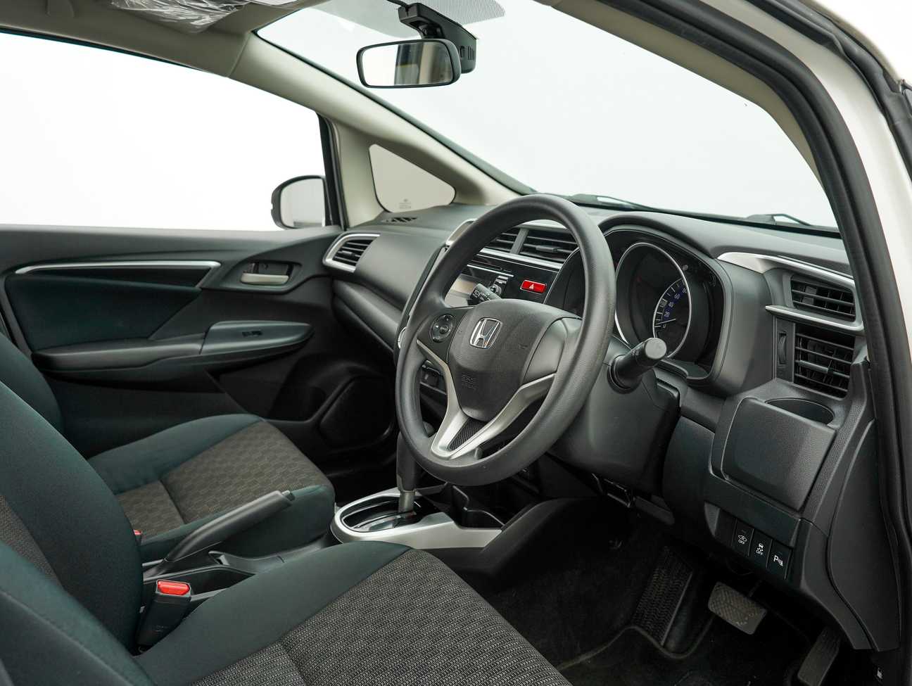 used 2014 Honda Jazz E 1.5