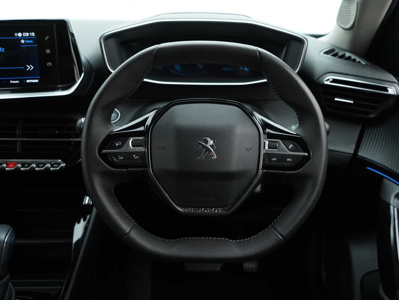 used 2022 Peugeot 2008 Allure 1.2