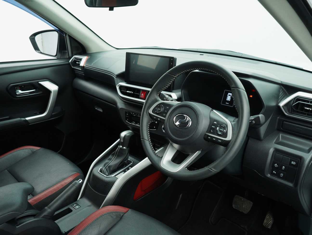 terpakai 2024 Perodua Ativa AV (2 Tone Special Metallic) 1.0