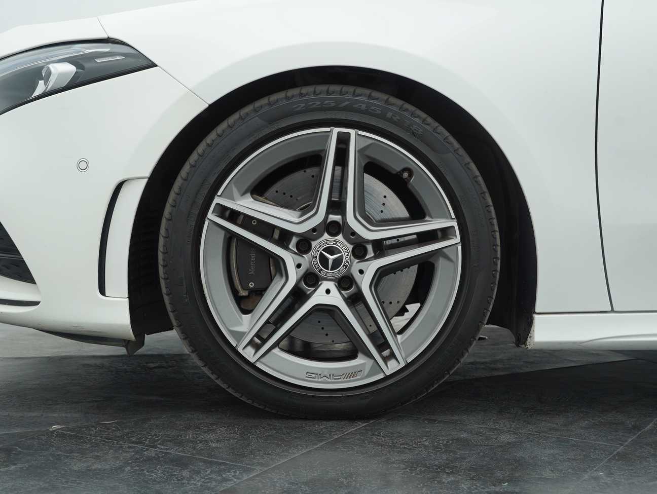 terpakai 2019 Mercedes-Benz A250 AMG Line 2.0