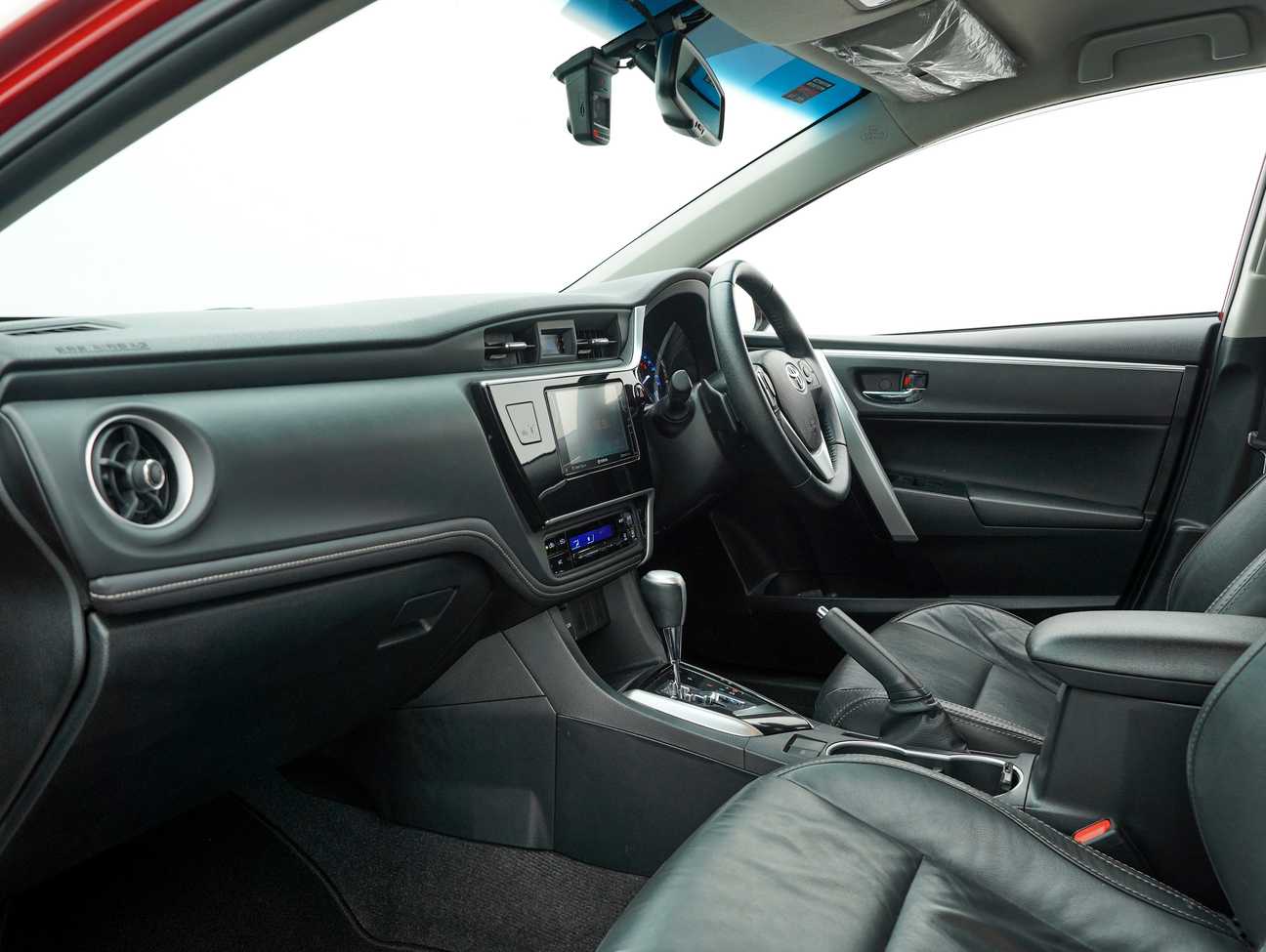 used 2018 Toyota Corolla Altis V 2.0