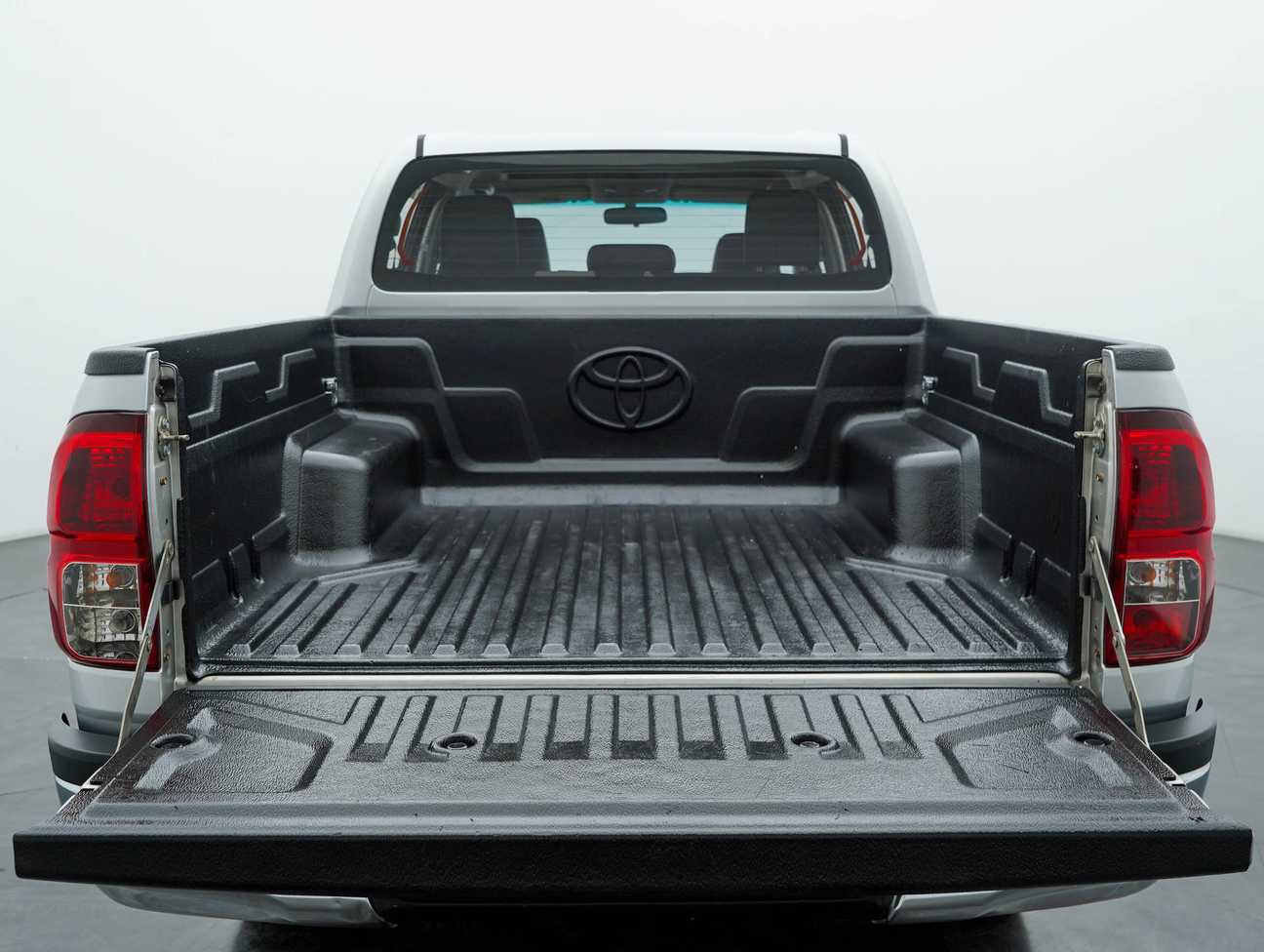 used 2018 Toyota Hilux G Dual Cab 2.4