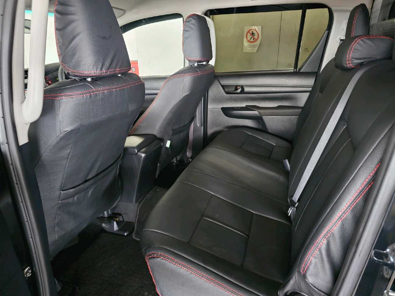 used 2023 Toyota Hilux E Dual Cab 2.4