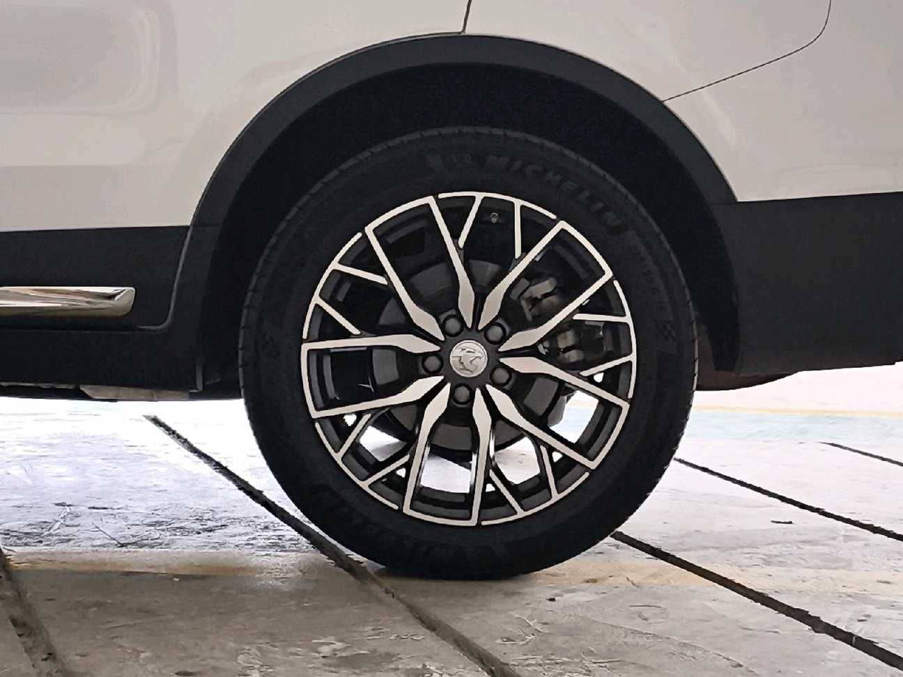 used 2023 Proton X70 Premium 1.8