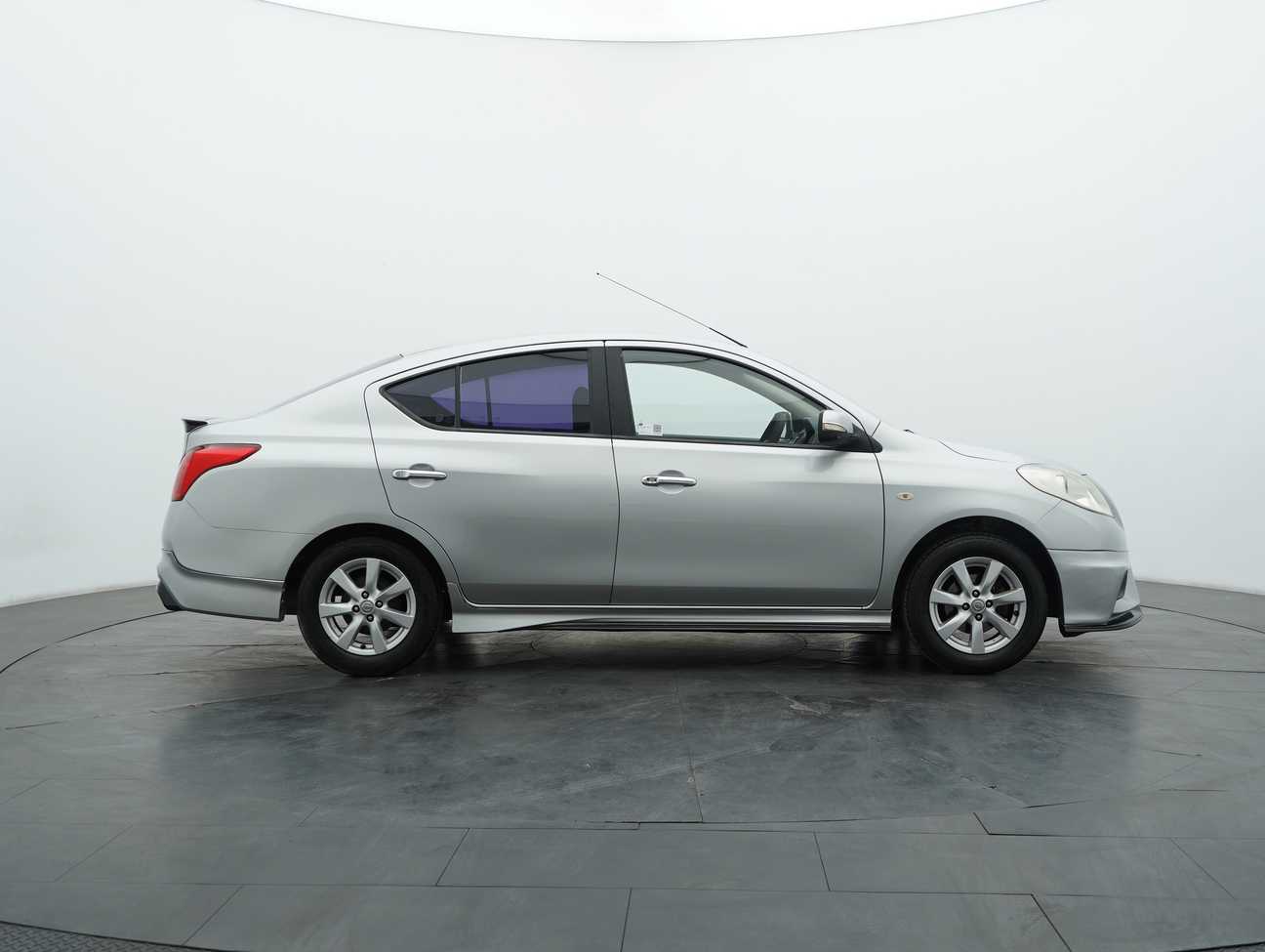 terpakai 2014 Nissan Almera VL 1.5