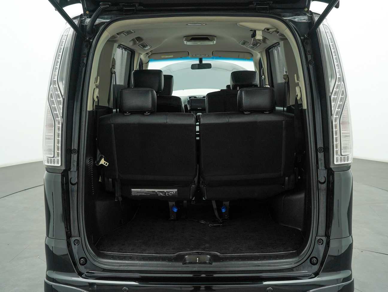 terpakai 2017 Nissan Serena S-Hybrid High-Way Star Premium 2.0