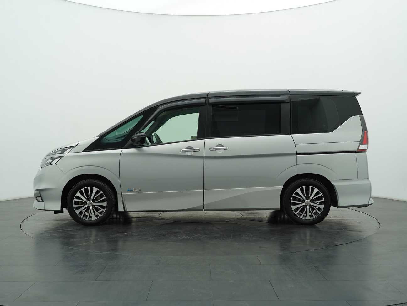 used 2018 Nissan Serena S-Hybrid High-Way Star Premium 2.0
