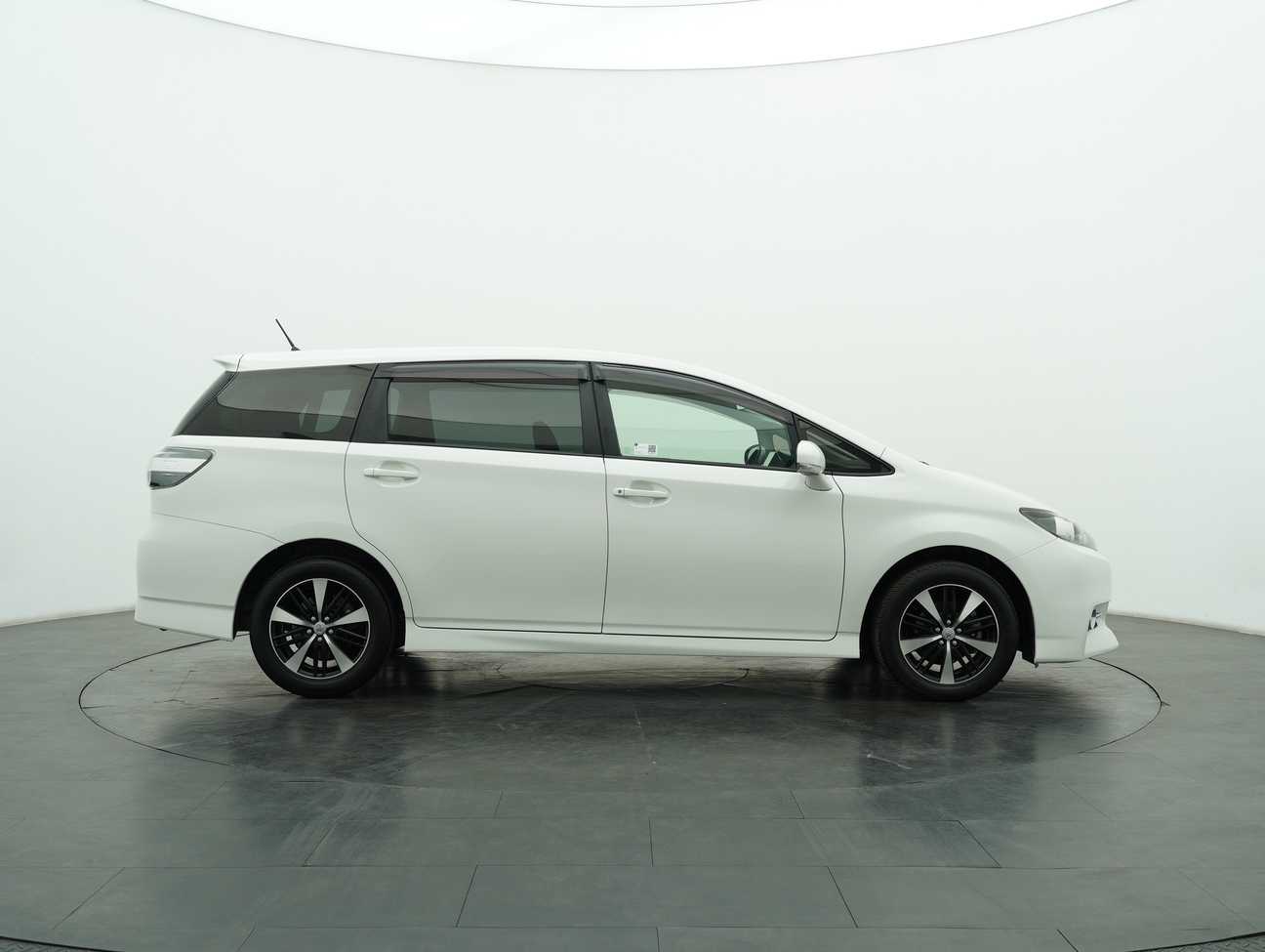used 2013 Toyota Wish S 1.8