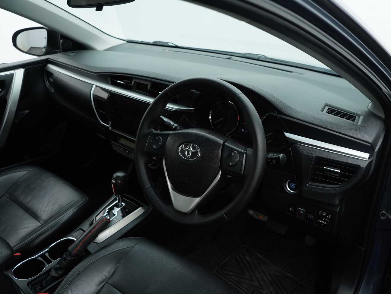 used 2014 Toyota Corolla Altis G 1.8
