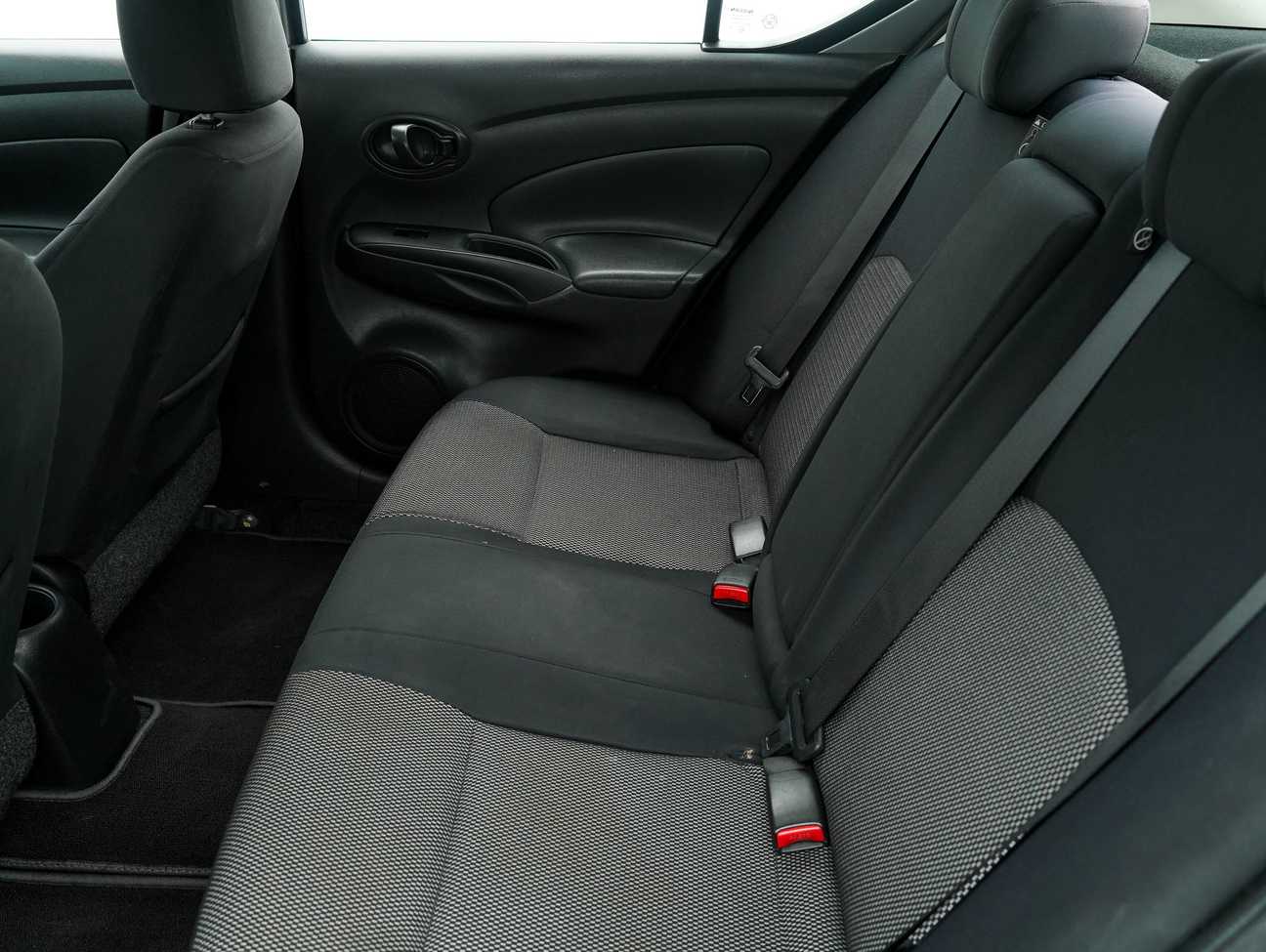 terpakai 2018 Nissan Almera E 1.5