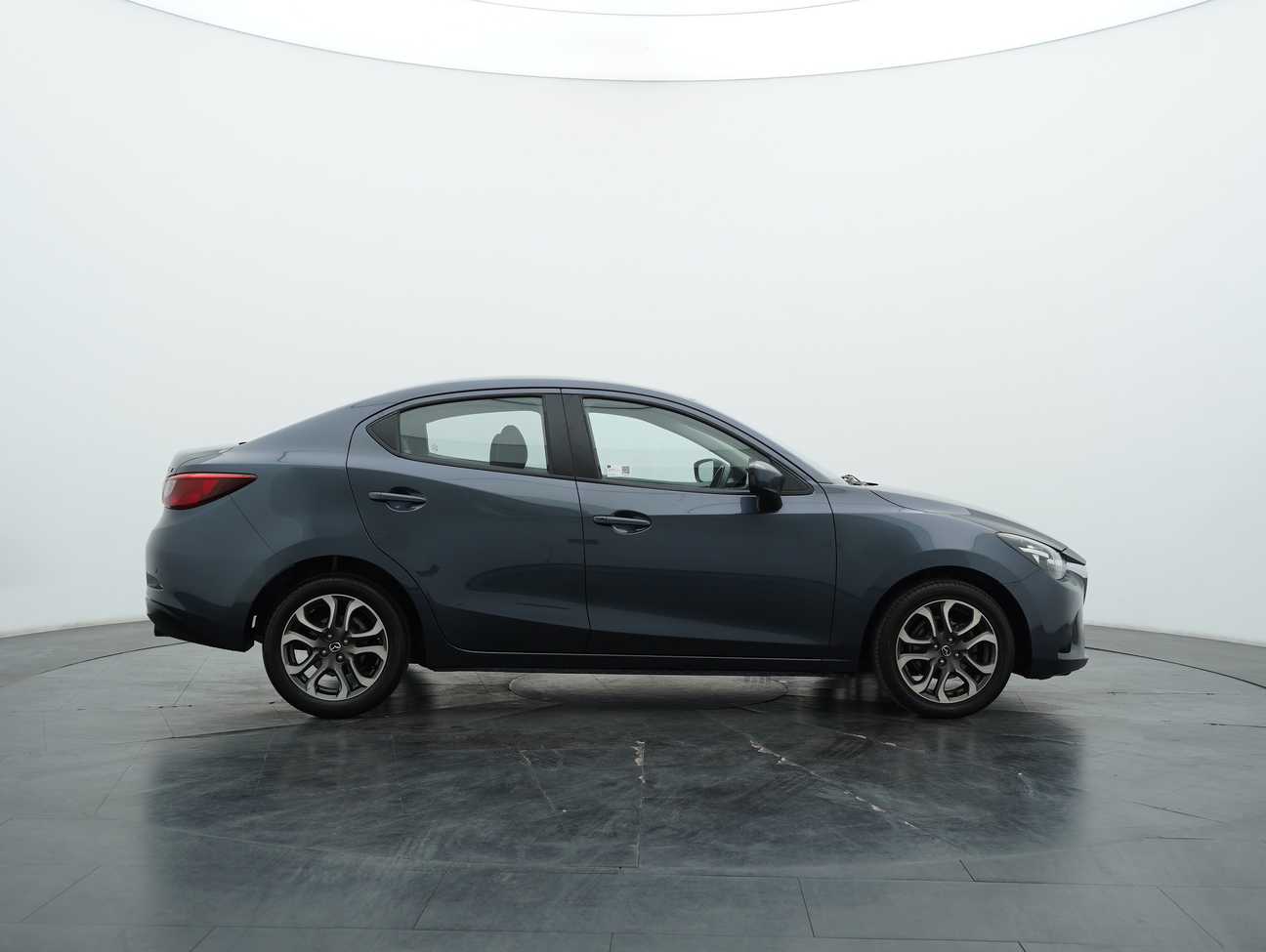 terpakai 2015 Mazda 2 SKYACTIV-G 1.5