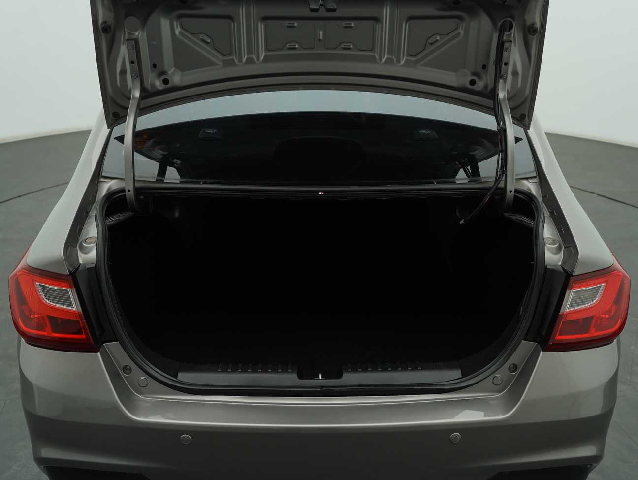 terpakai 2016 Proton Saga Premium 1.3