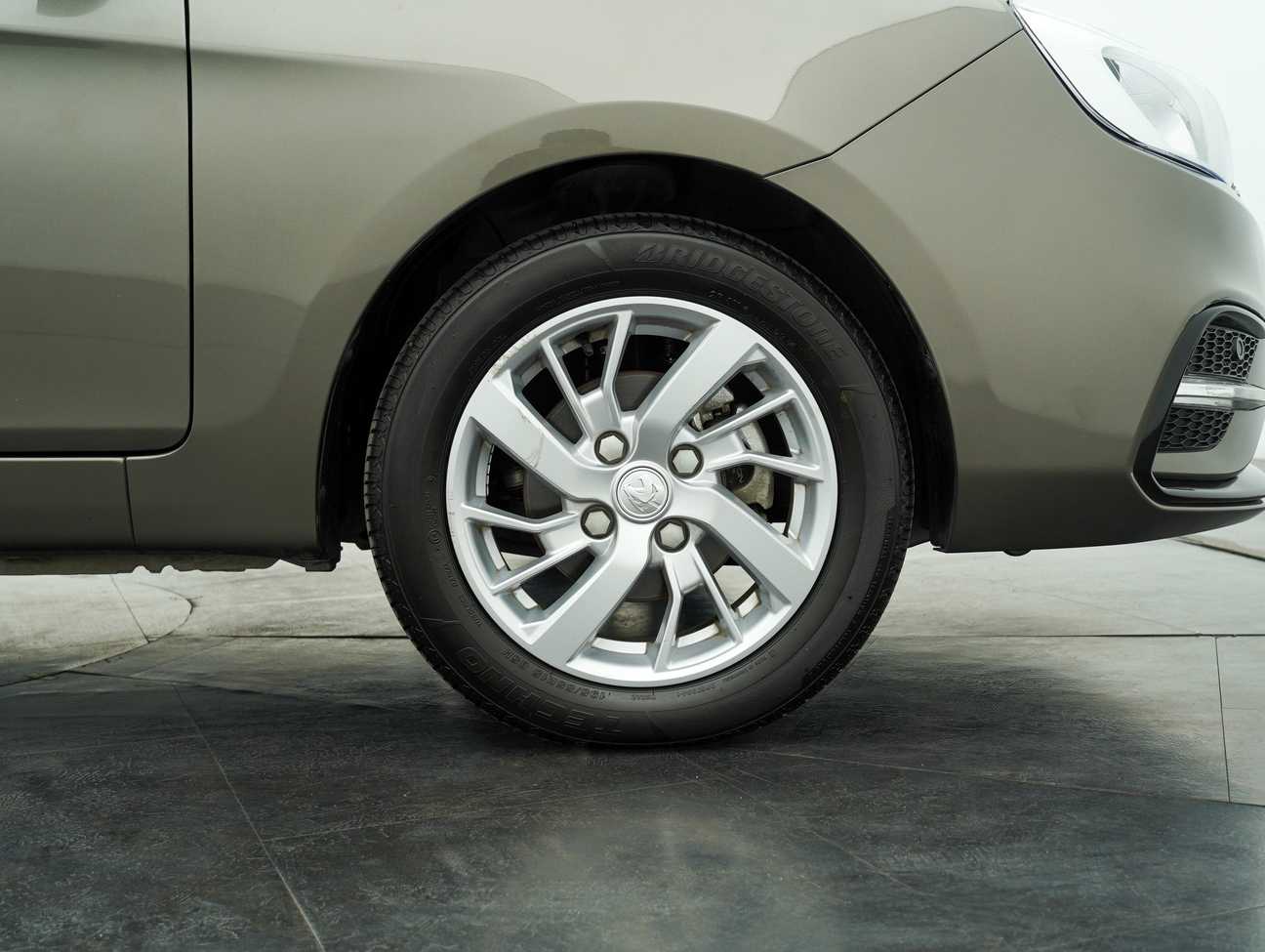 terpakai 2022 Proton Saga Premium 1.3