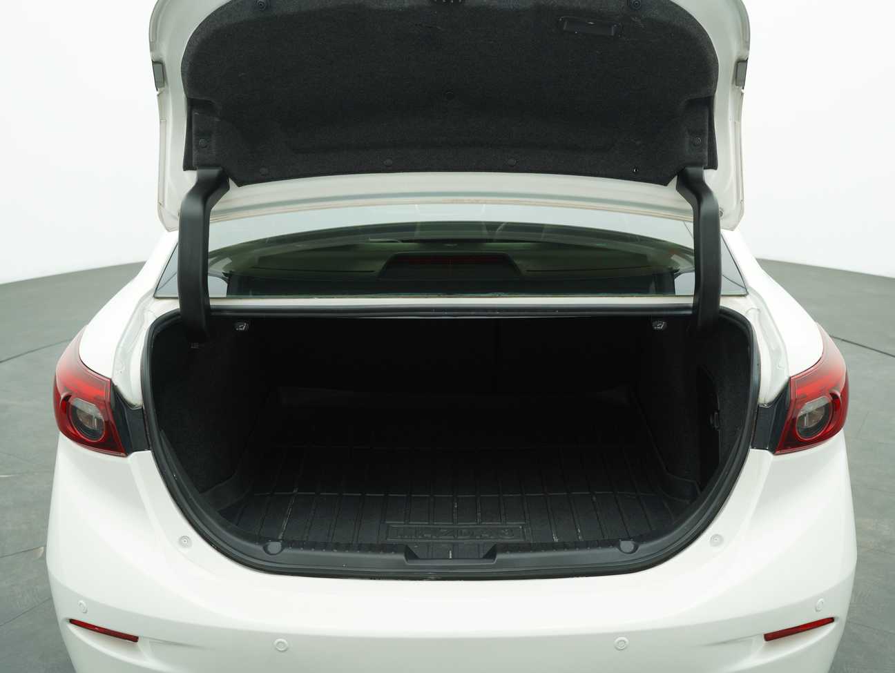 used 2018 Mazda 3 SKYACTIV-G High 2.0