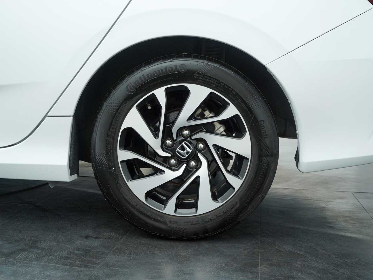 terpakai 2018 Honda Civic S i-VTEC 1.8