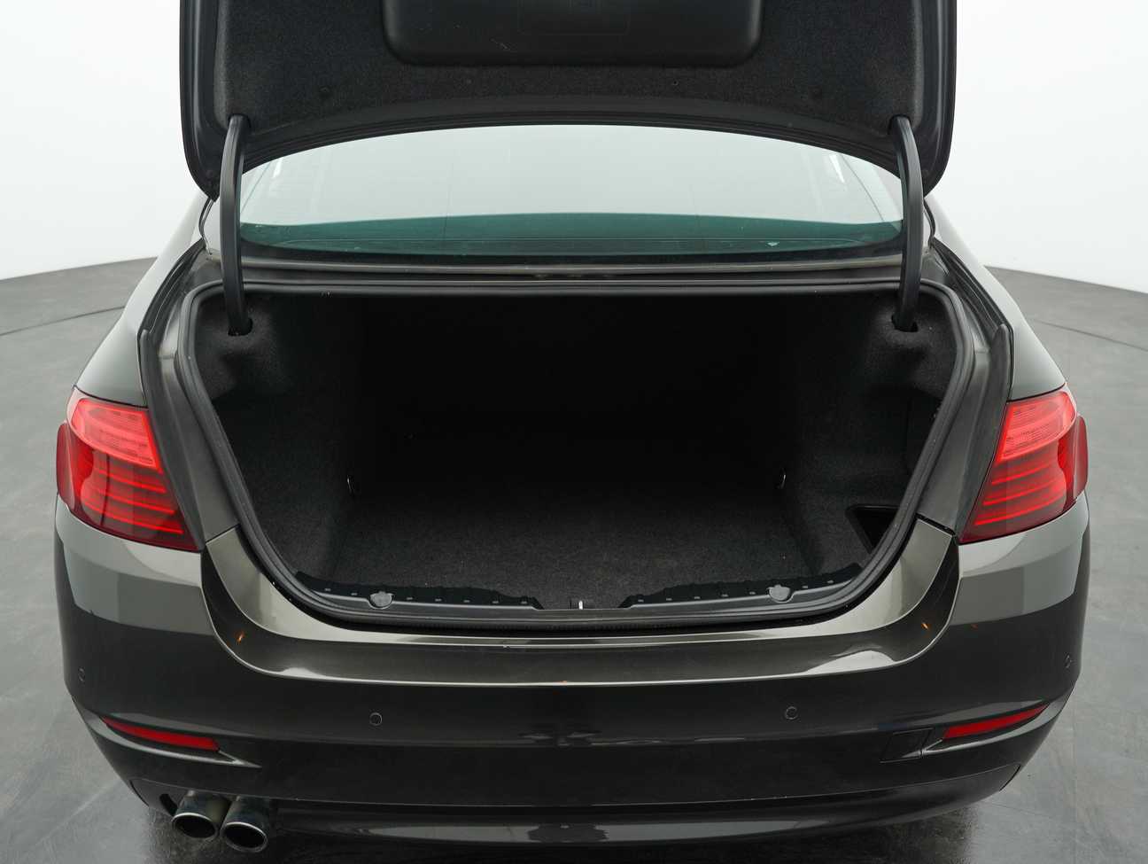 terpakai 2014 BMW 520i  2.0