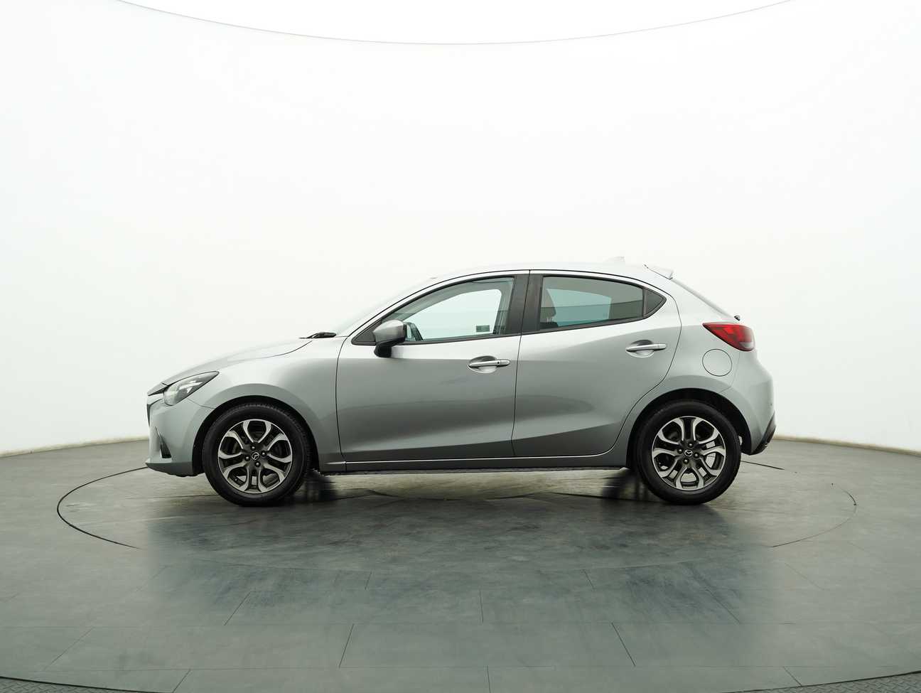 terpakai 2015 Mazda 2 SKYACTIV-G 1.5