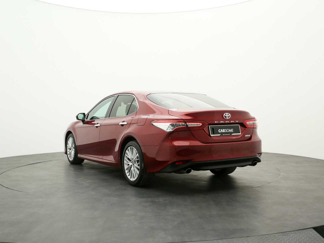 used 2019 Toyota Camry V 2.5