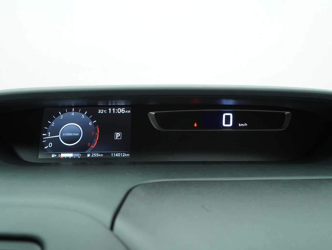 terpakai 2022 Nissan Serena S-Hybrid High-Way Star (2 Tone) 2.0