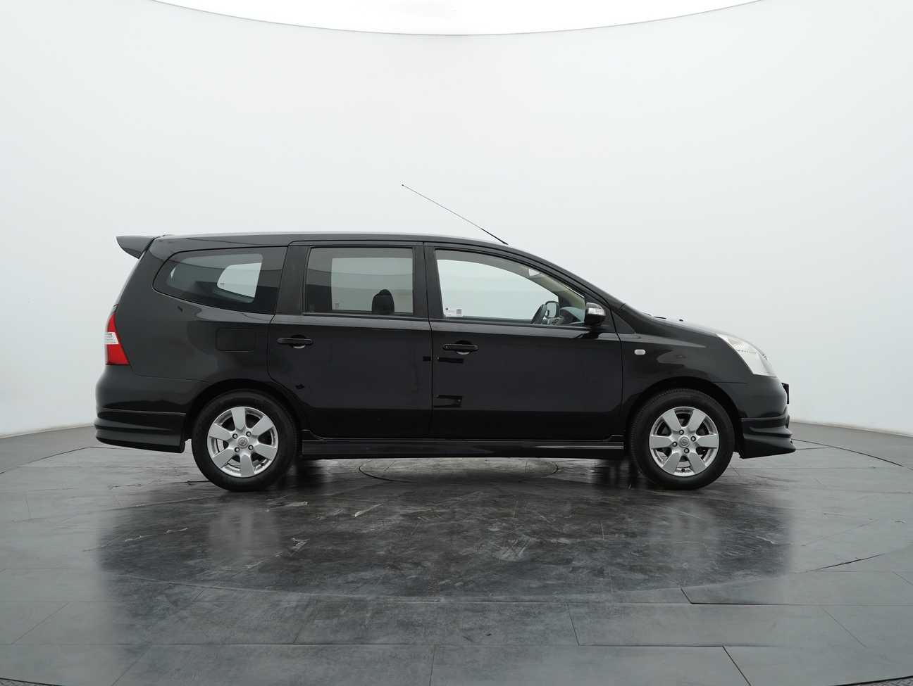 used 2012 Nissan Grand Livina ST-L Comfort 1.6