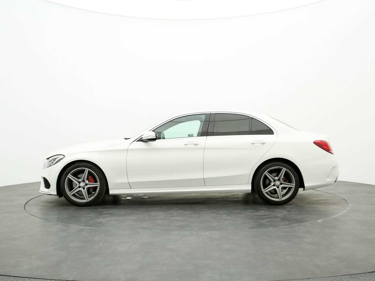 terpakai 2015 Mercedes-Benz C180 AMG 1.6