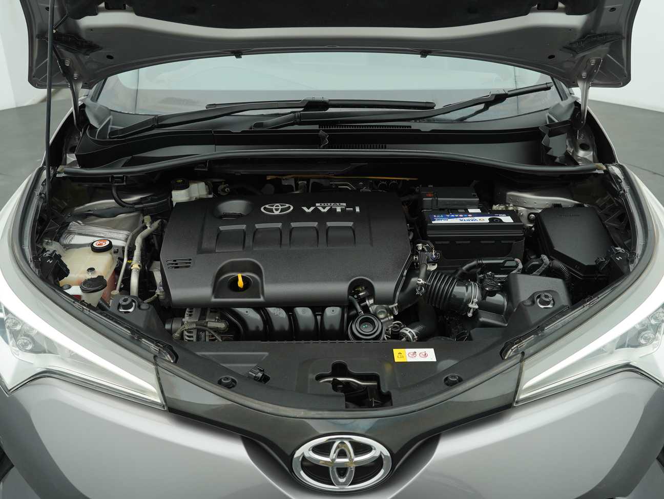 used 2018 Toyota C-HR  1.8