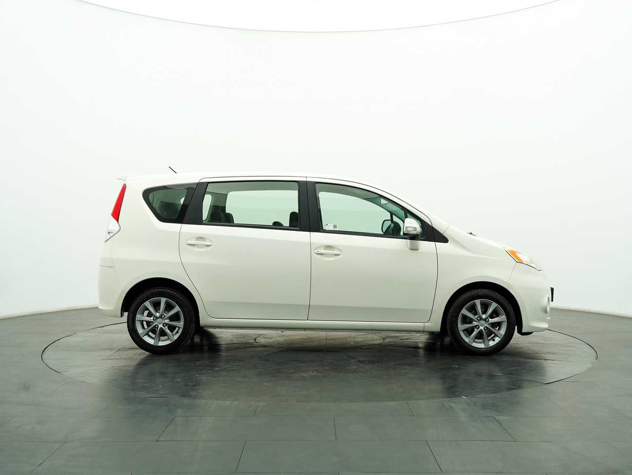 terpakai 2013 Perodua Alza EZi 1.5