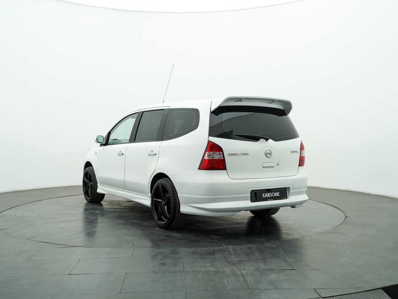used 2011 Nissan Grand Livina Comfort 1.8
