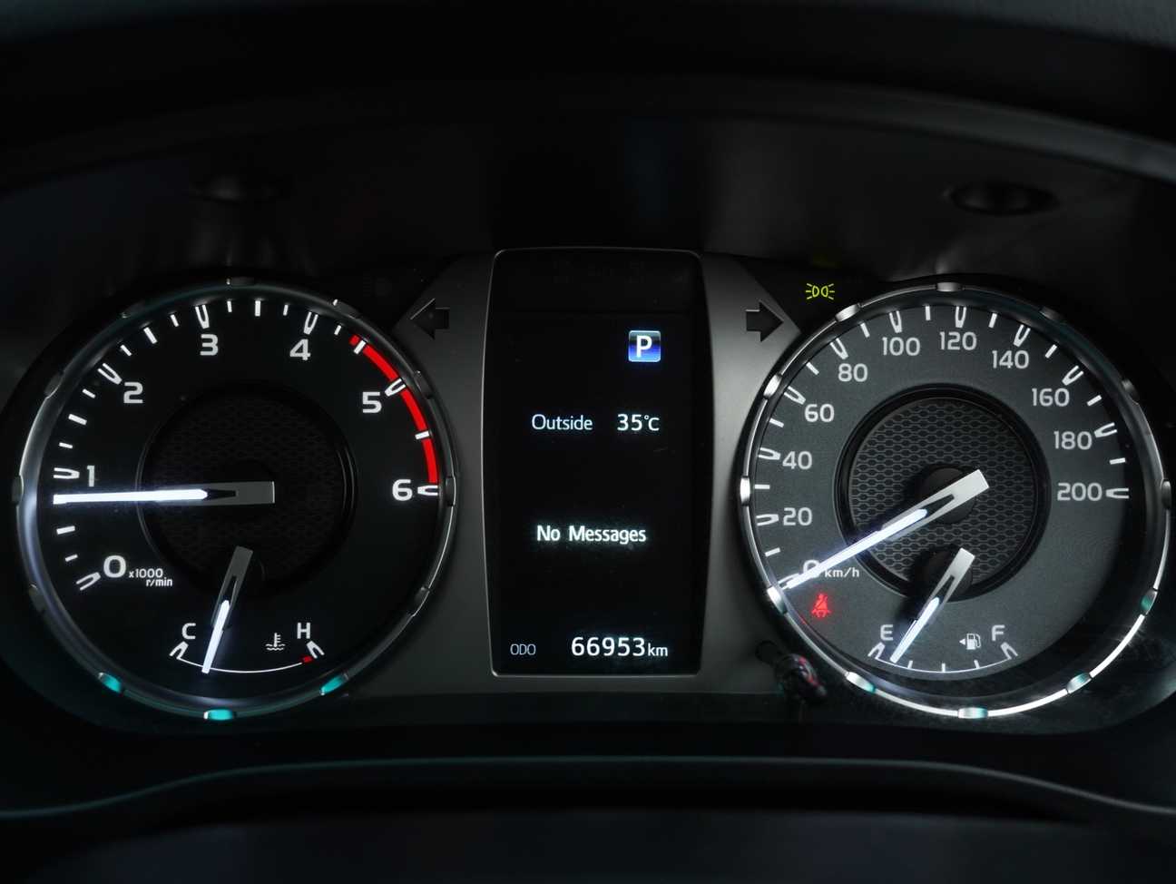 used 2023 Toyota Hilux V Dual Cab 2.4