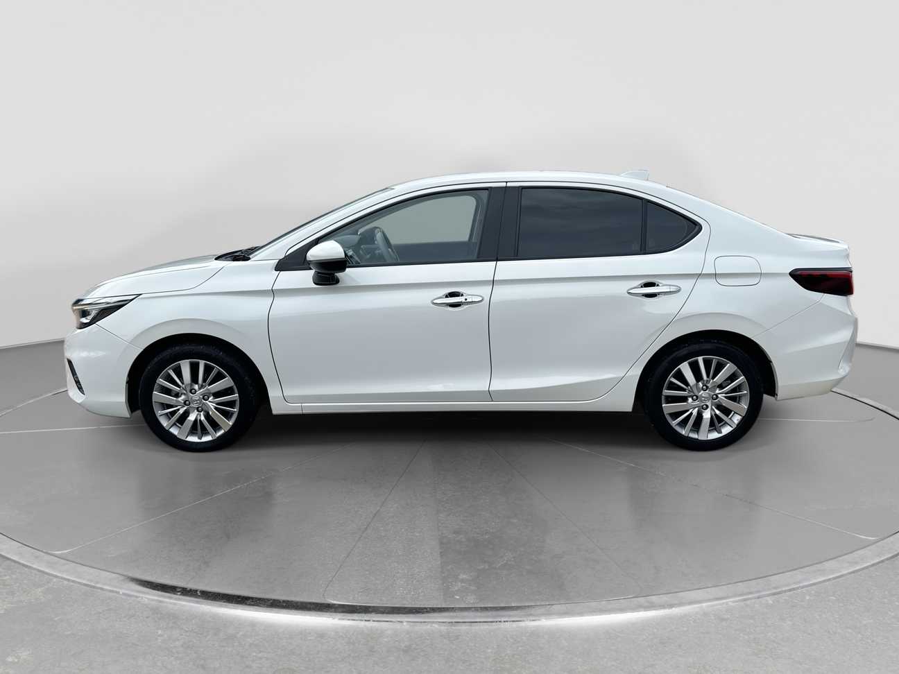 used 2022 Honda City V 1.5