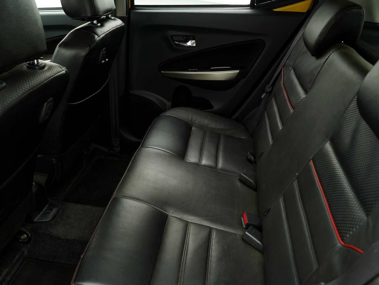 terpakai 2014 Perodua AXIA Advance 1.0