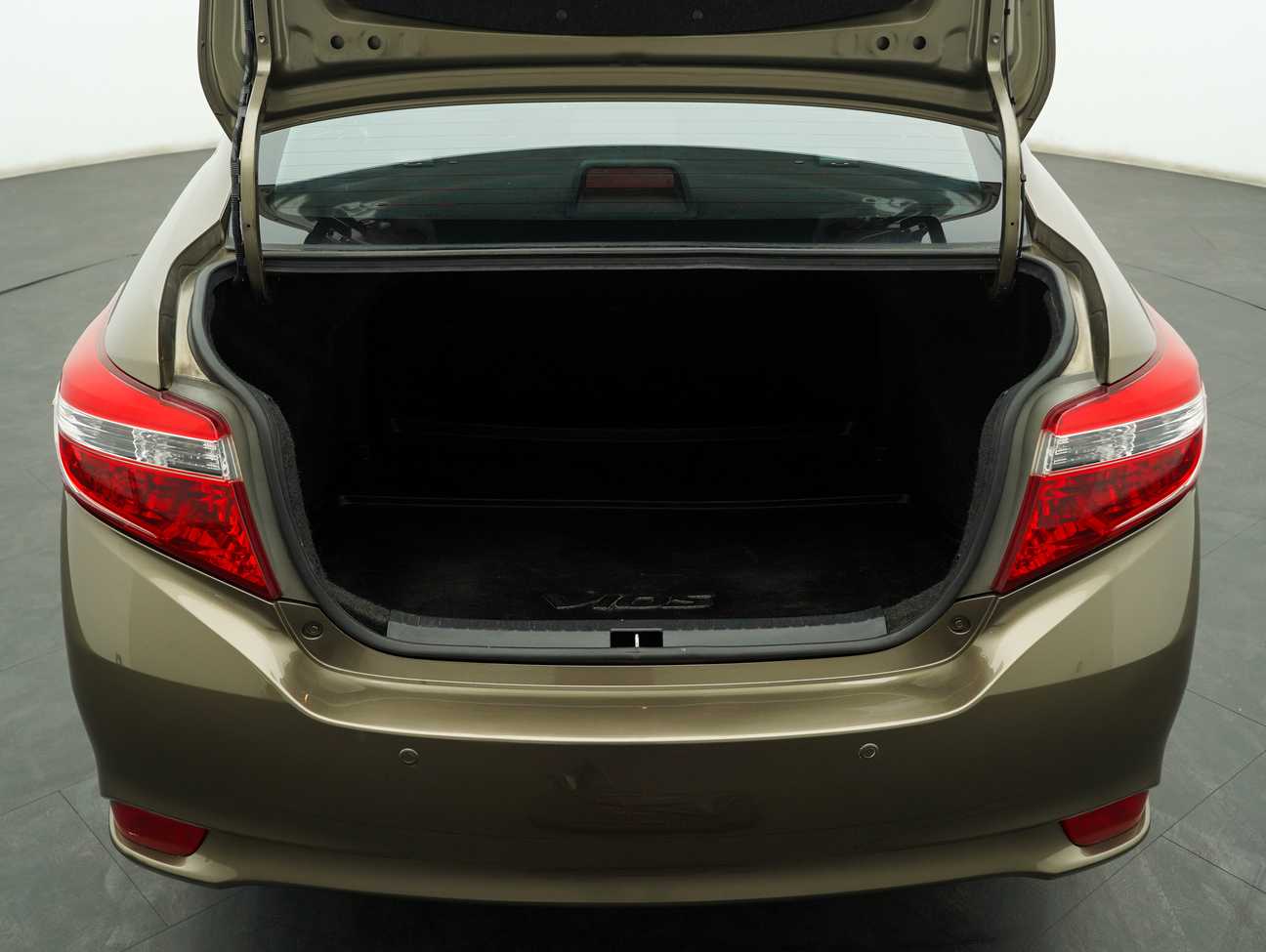 used 2014 Toyota Vios J 1.5