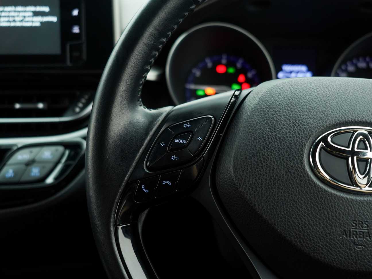 used 2019 Toyota C-HR  1.8