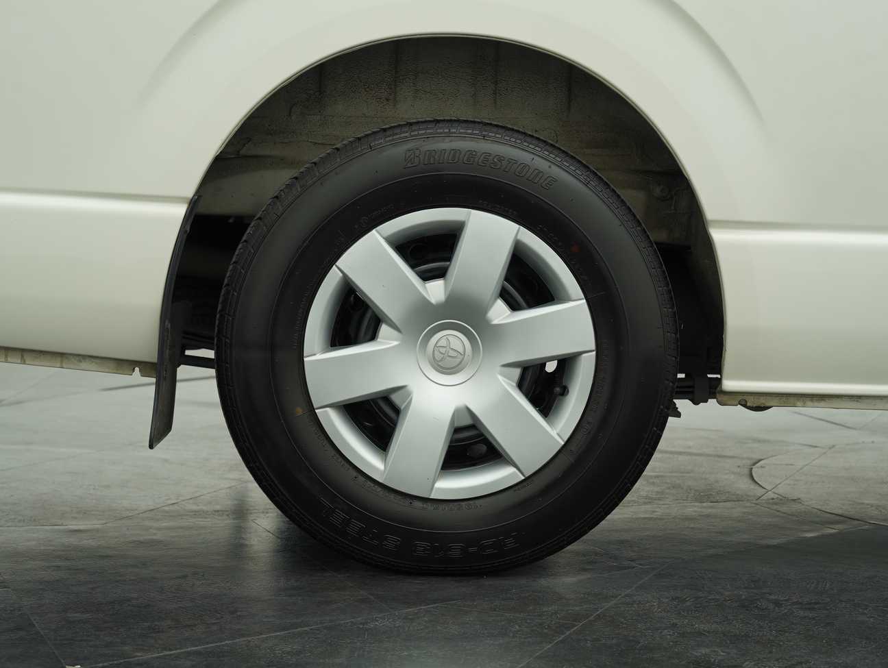 used 2022 Toyota Hiace Panel 2.5