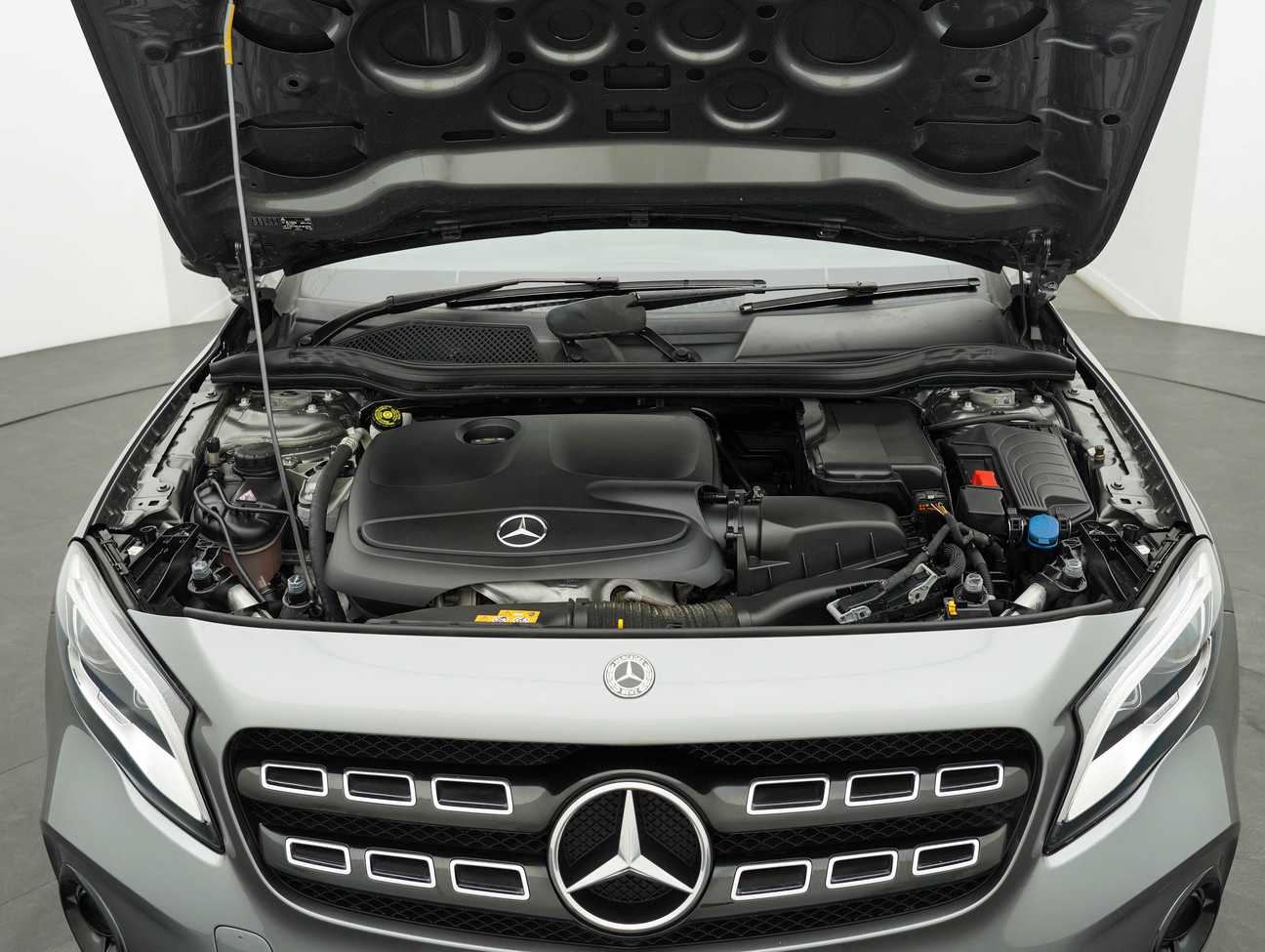 terpakai 2017 Mercedes-Benz GLA200  1.6