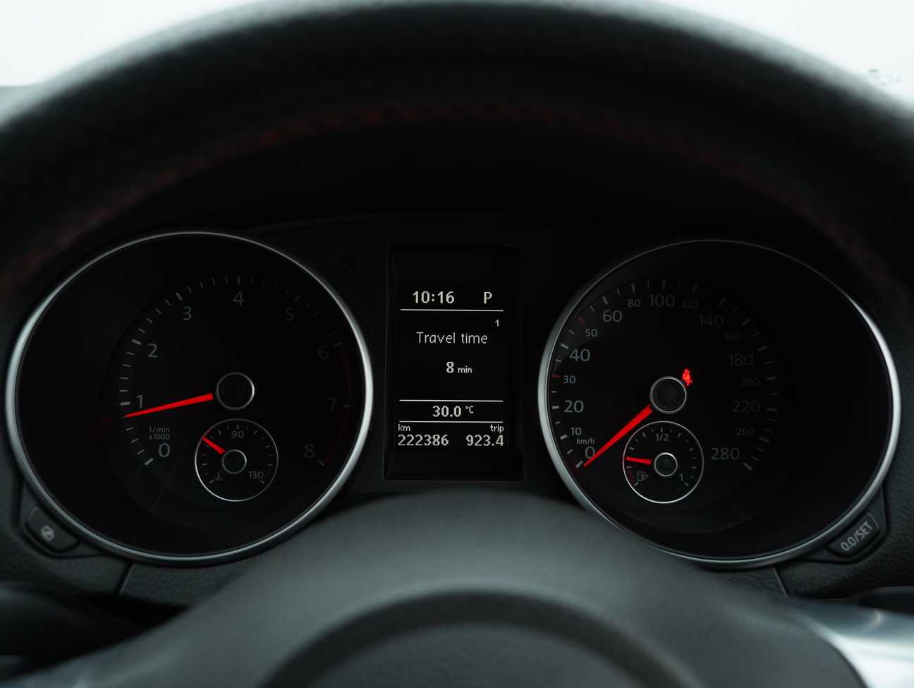 terpakai 2011 Volkswagen Golf GTI 2.0