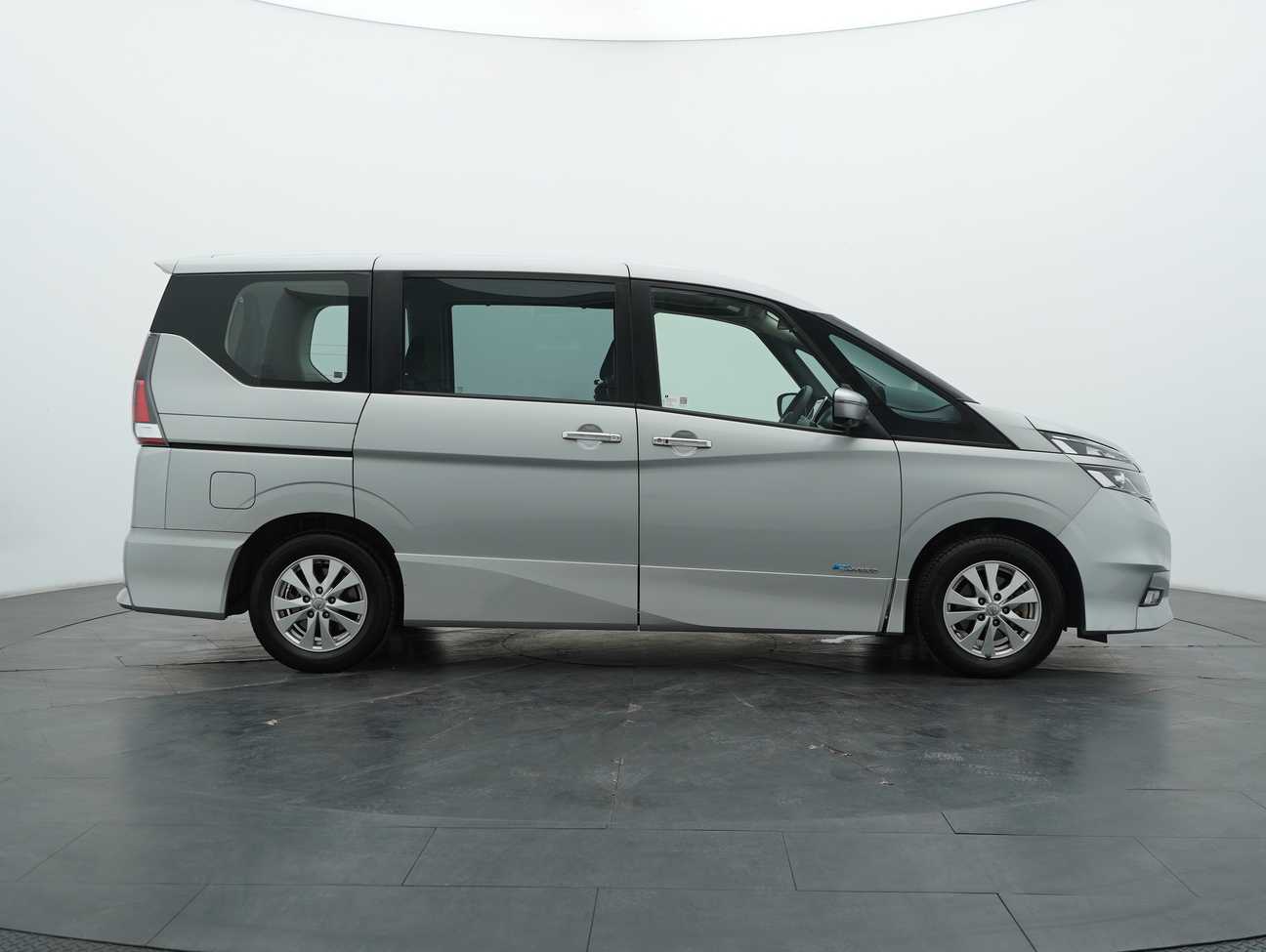 used 2020 Nissan Serena S-Hybrid High-Way Star 2.0