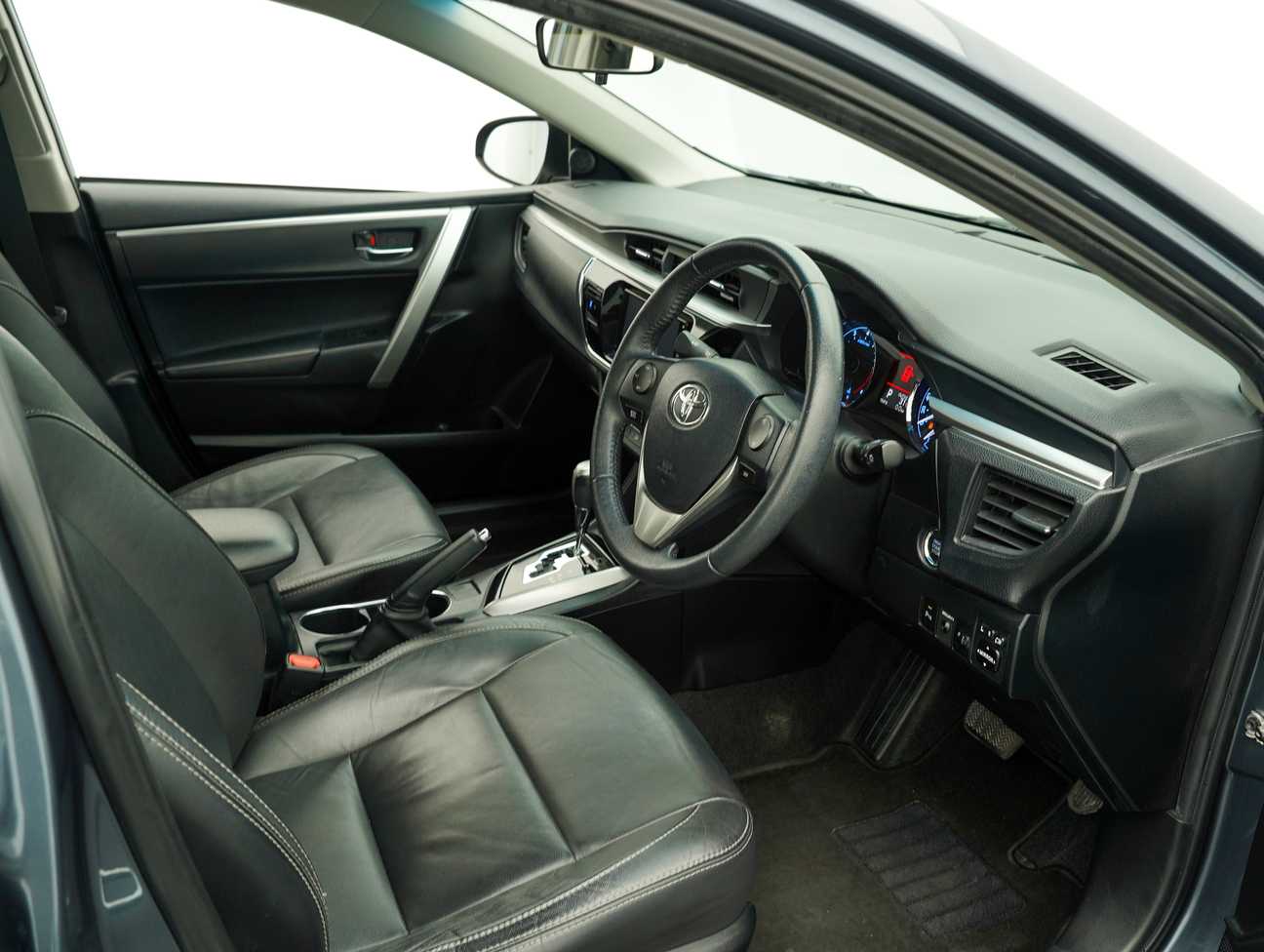 terpakai 2015 Toyota Corolla Altis G 1.8