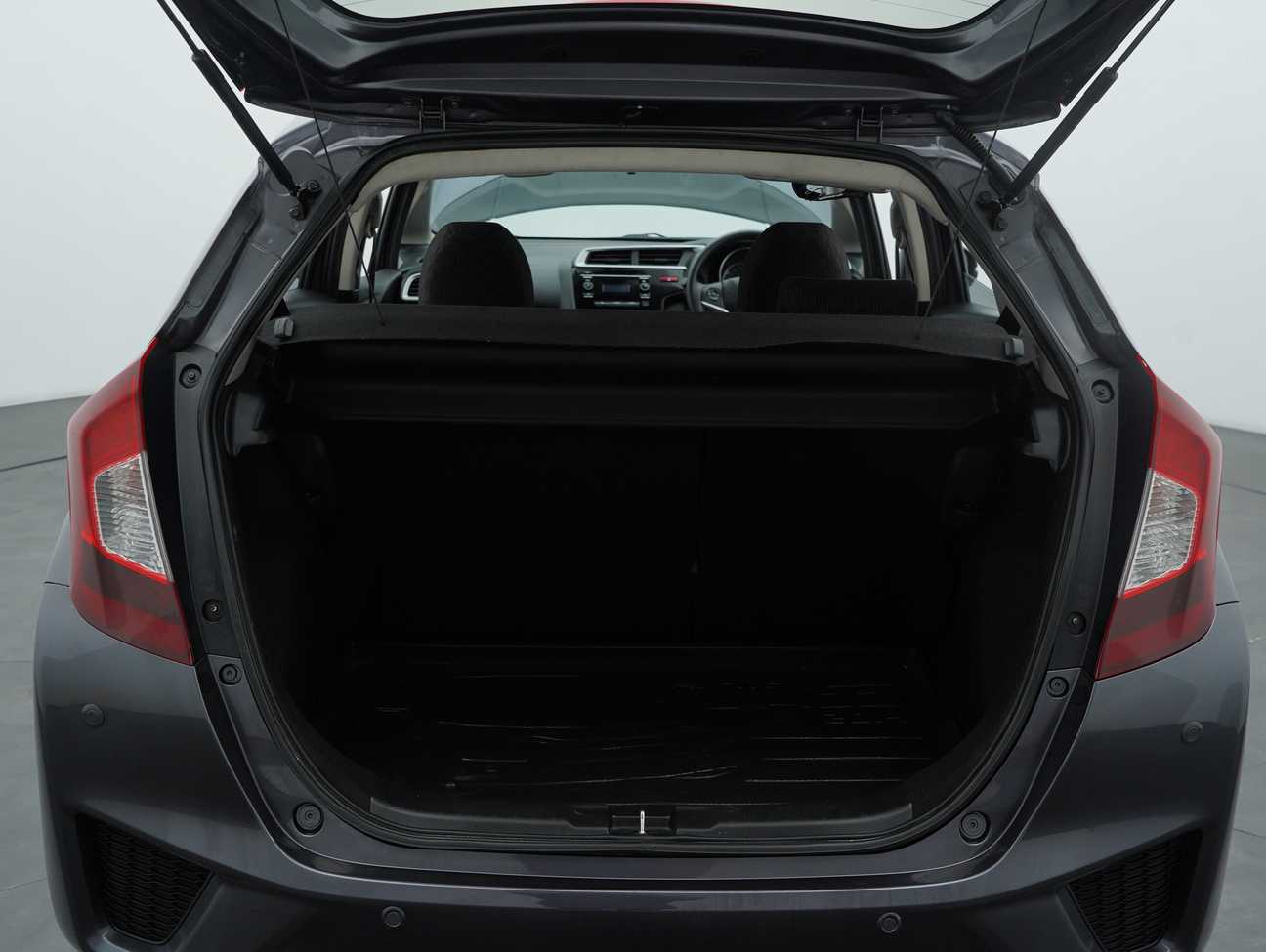 used 2014 Honda Jazz E 1.5