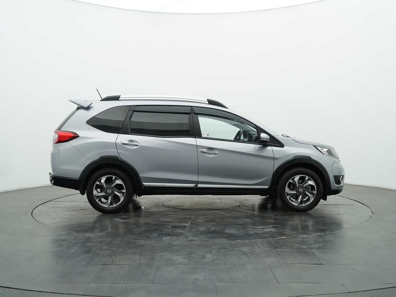 used 2018 Honda BR-V V 1.5