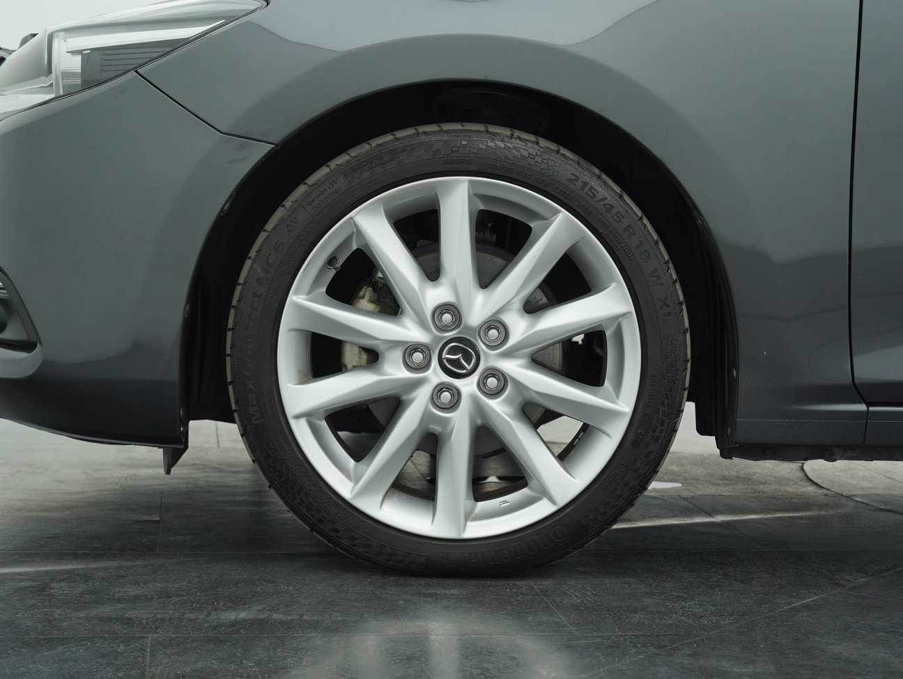 terpakai 2018 Mazda 3 SKYACTIV-G High 2.0