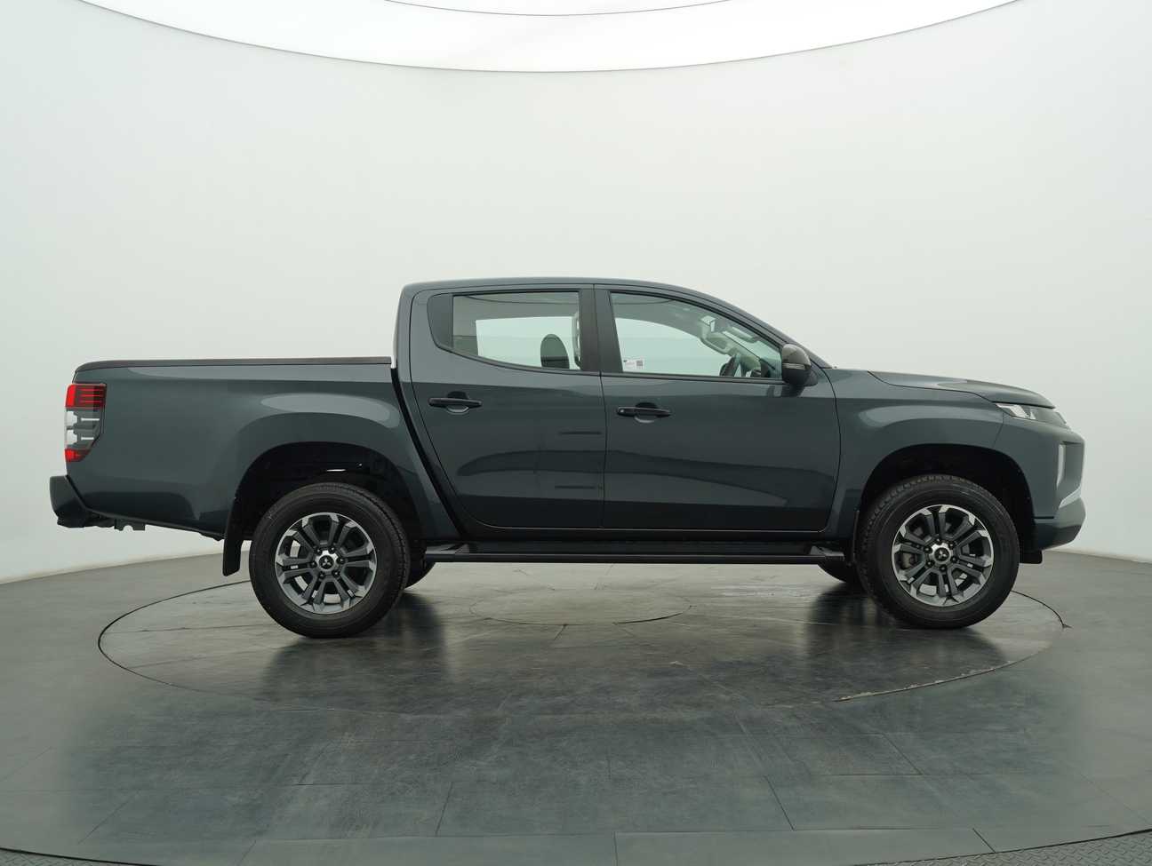 used 2023 Mitsubishi Triton VGT Dual Cab 4X4 2.4