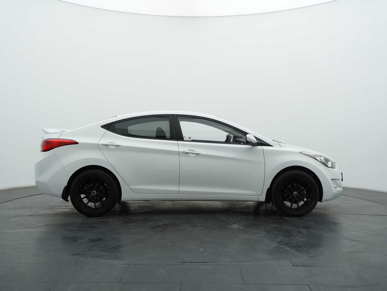 used 2014 Inokom Elantra  1.6
