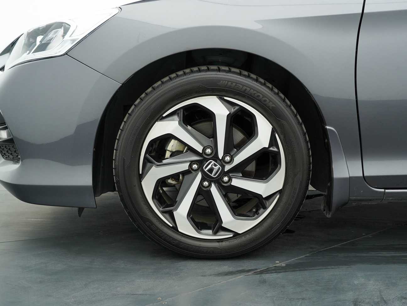 terpakai 2017 Honda ACCORD VTI-L 2.0