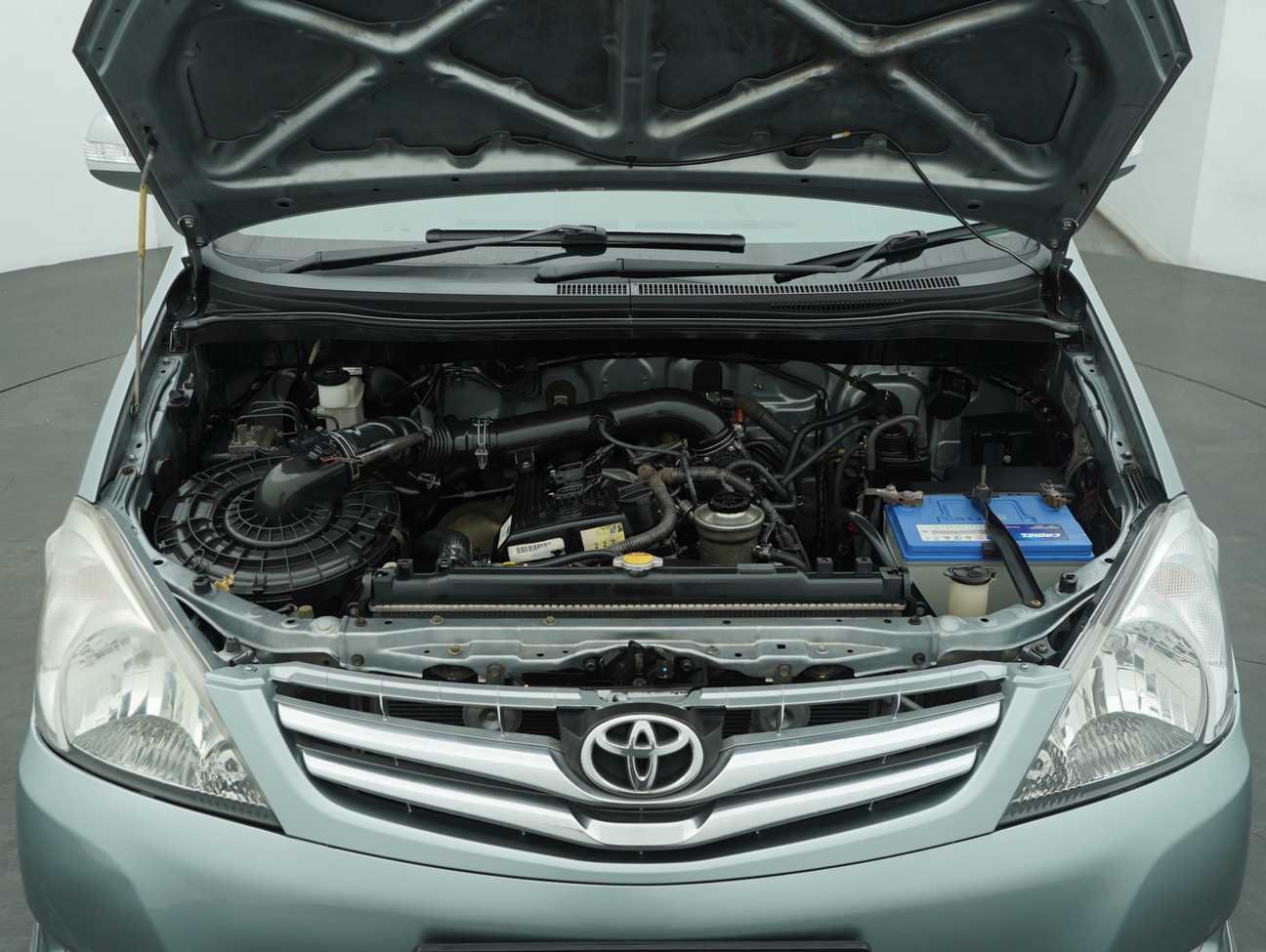 used 2011 Toyota Innova G 2.0