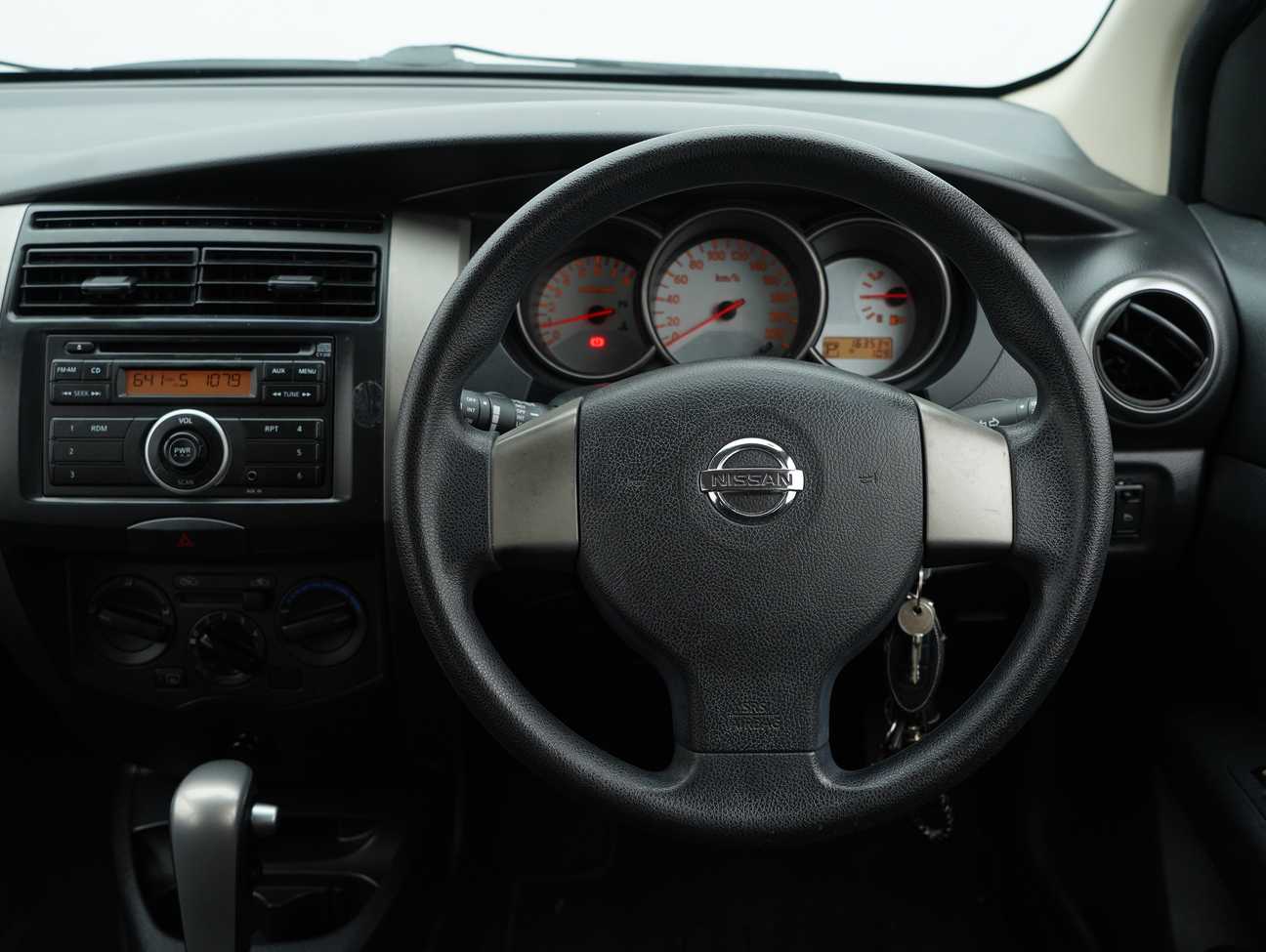 used 2012 Nissan Grand Livina ST-L Comfort 1.6