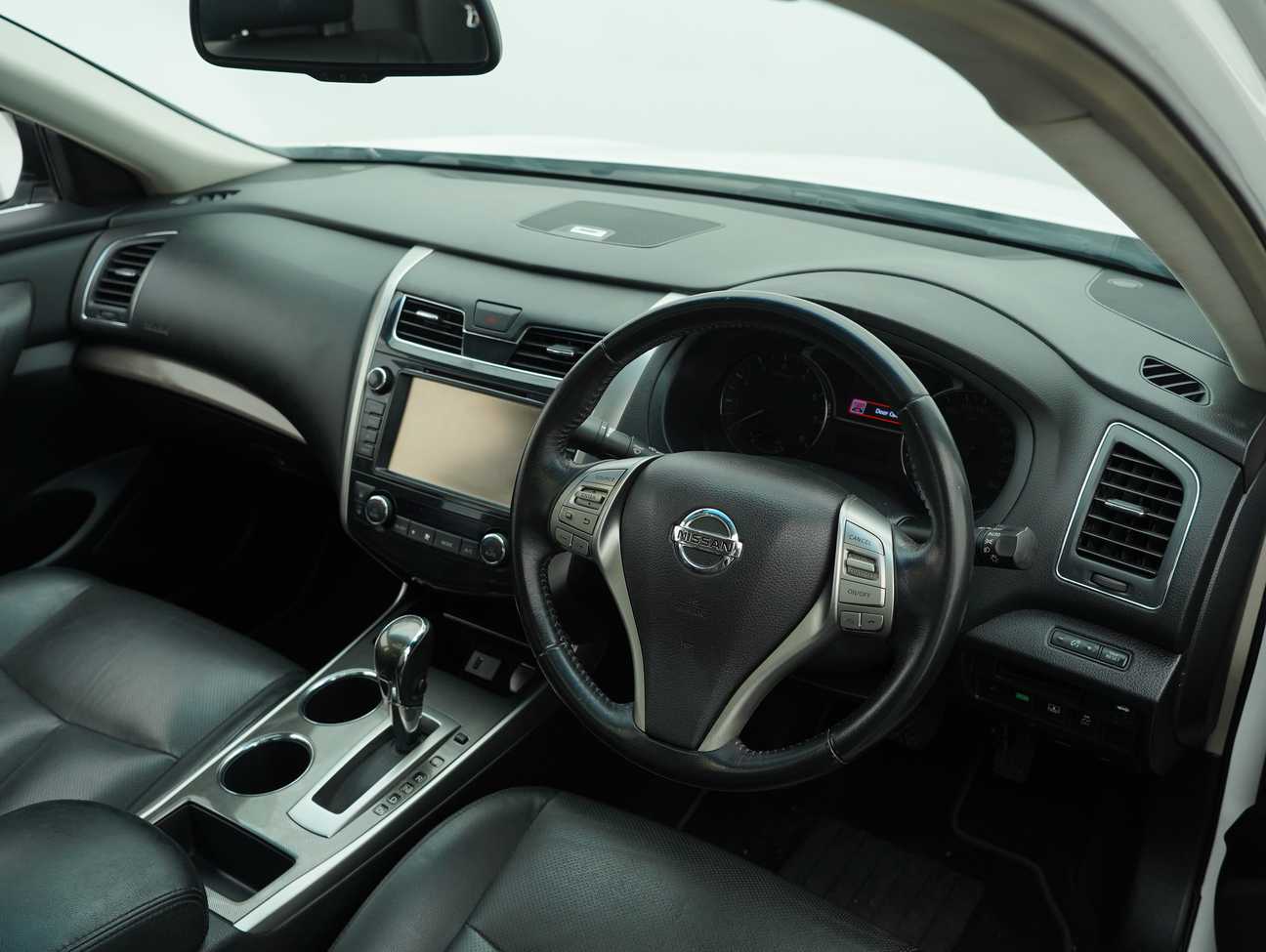 used 2015 Nissan Teana XV 2.5